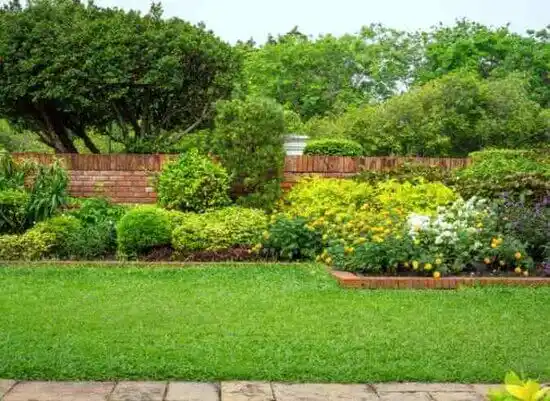 landscaping services Country Knolls